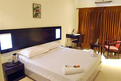 Vinayaga By Poppys ,Kumbakonam Hotel Exterior foto