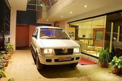 Vinayaga By Poppys ,Kumbakonam Hotel Exterior foto